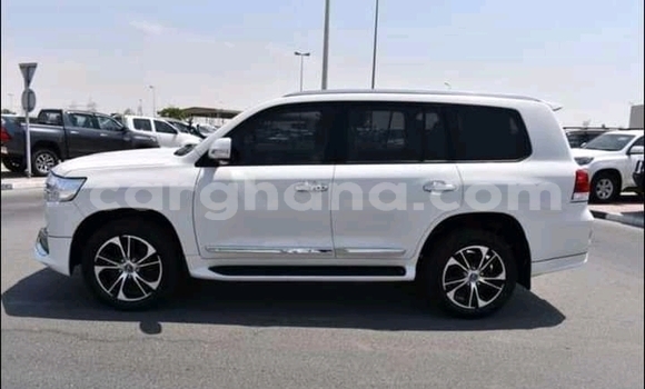 Buy Used Toyota Land Cruiser White Car in Accra in Greater Accra Buy Used Toyota Land Cruiser White Car in Accra in Greater Accra