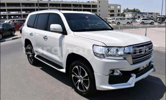 Buy Used Toyota Land Cruiser White Car in Accra in Greater Accra Buy Used Toyota Land Cruiser White Car in Accra in Greater Accra