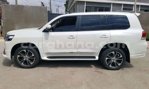 Buy Used Toyota Land Cruiser White Car in Accra in Greater Accra Buy Used Toyota Land Cruiser White Car in Accra in Greater Accra