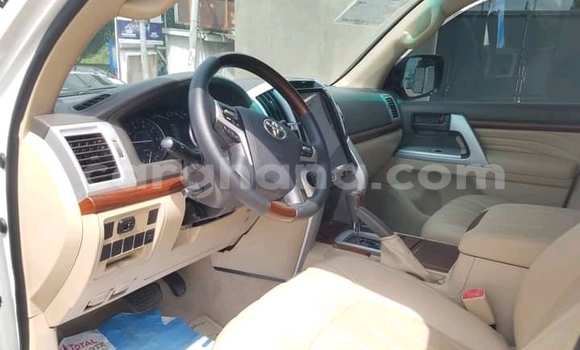 Buy Used Toyota Land Cruiser White Car in Accra in Greater Accra Buy Used Toyota Land Cruiser White Car in Accra in Greater Accra