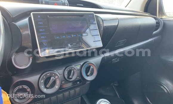 Sayi Imported Toyota Hilux White Mota in Import - Dubai a Ashanti Sayi Imported Toyota Hilux White Mota in Import - Dubai a Ashanti