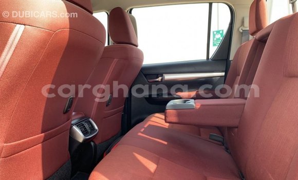 Ra Imported Toyota Hilux funfun Ọkọ̀ in Import - Dubai ni Ashanti Ra Imported Toyota Hilux funfun Ọkọ̀ in Import - Dubai ni Ashanti
