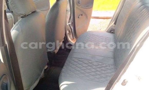 Sayi Na hannu Toyota Echo White Mota in Accra a Greater Accra Sayi Na hannu Toyota Echo White Mota in Accra a Greater Accra
