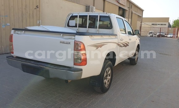 Buy Used Toyota Hilux White Car in Sekondi–Takoradi Metropolitan in Western Buy Used Toyota Hilux White Car in Sekondi–Takoradi Metropolitan in Western