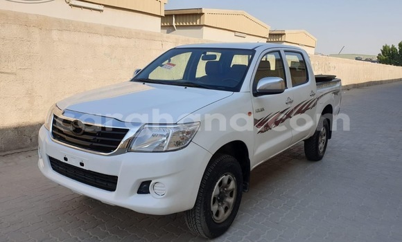 Buy Used Toyota Hilux White Car in Sekondi–Takoradi Metropolitan in Western Buy Used Toyota Hilux White Car in Sekondi–Takoradi Metropolitan in Western