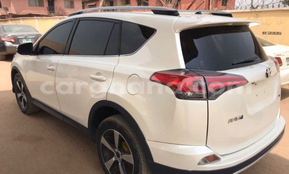Buy Used Toyota RAV4 White Car in Tema in Greater Accra Buy Used Toyota RAV4 White Car in Tema in Greater Accra