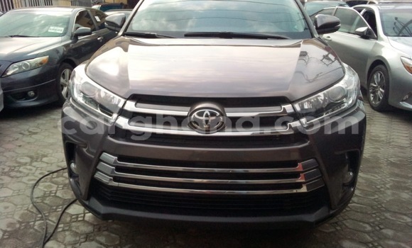 Buy Used Toyota Highlander Red Car in Tema in Greater Accra