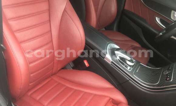 Sayi Na hannu Mercedes‒Benz C–Class White Mota in Tema a Greater Accra Sayi Na hannu Mercedes‒Benz C–Class White Mota in Tema a Greater Accra