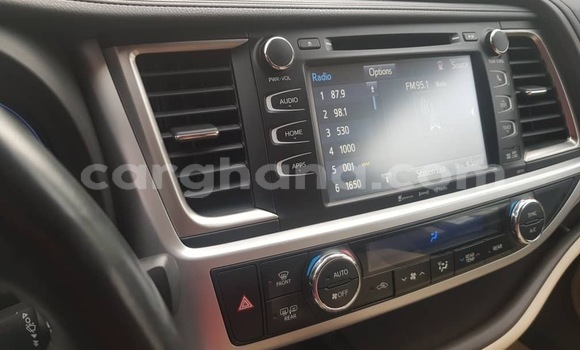 Buy Used Toyota Highlander White Car in Tema in Greater Accra Buy Used Toyota Highlander White Car in Tema in Greater Accra