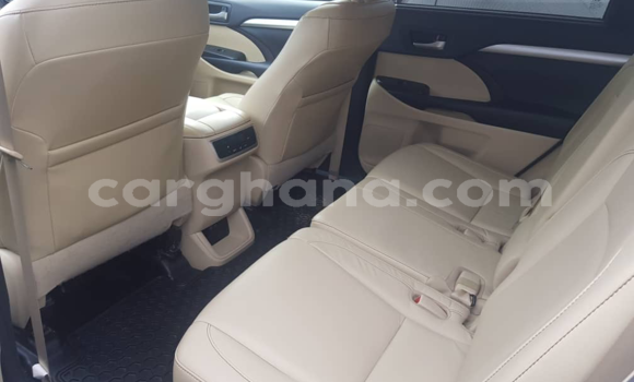 Buy Used Toyota Highlander White Car in Tema in Greater Accra Buy Used Toyota Highlander White Car in Tema in Greater Accra