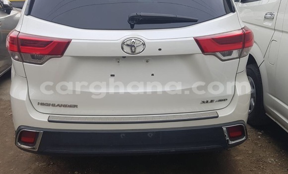 Buy Used Toyota Highlander White Car in Tema in Greater Accra Buy Used Toyota Highlander White Car in Tema in Greater Accra