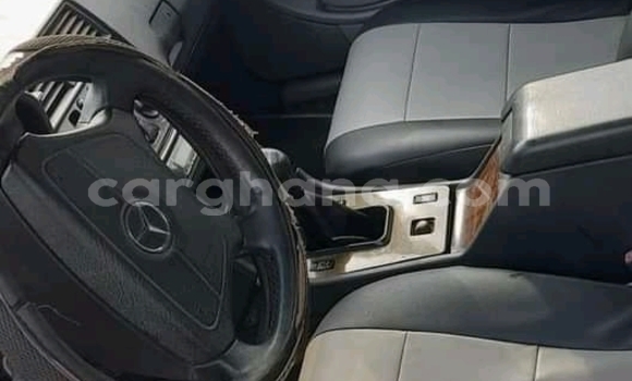 Sayi Na hannu Mercedes Viano Red Mota in Accra a Greater Accra Sayi Na hannu Mercedes Viano Red Mota in Accra a Greater Accra