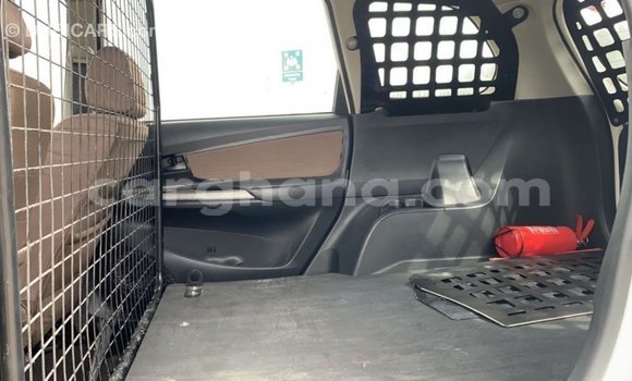 Ra Imported Toyota Avanza funfun Ọkọ̀ in Import - Dubai ni Ashanti Ra Imported Toyota Avanza funfun Ọkọ̀ in Import - Dubai ni Ashanti