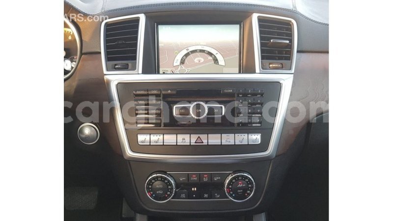 Big with watermark mercedes benz a200 ashanti import dubai 41456