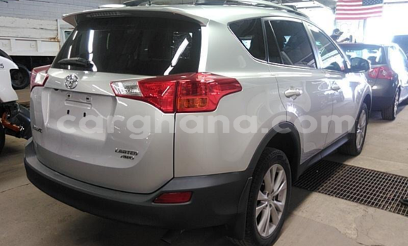 Sayi Na hannu Toyota RAV4 Azurfa Mota in Tema a Greater Accra Sayi Na hannu Toyota RAV4 Azurfa Mota in Tema a Greater Accra