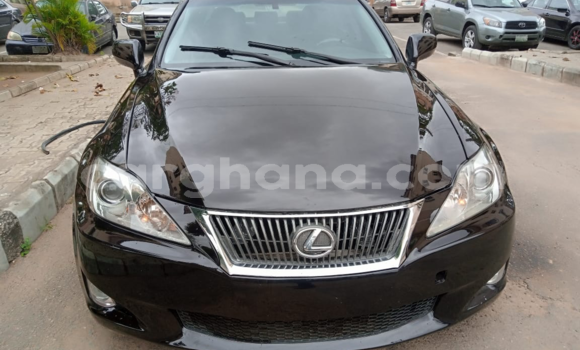 Ra Àlòkù Lexus IS Black Ọkọ̀ in Tema ni Greater Accra