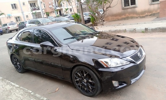 Sayi Na hannu Lexus IS Black Mota in Tema a Greater Accra Sayi Na hannu Lexus IS Black Mota in Tema a Greater Accra