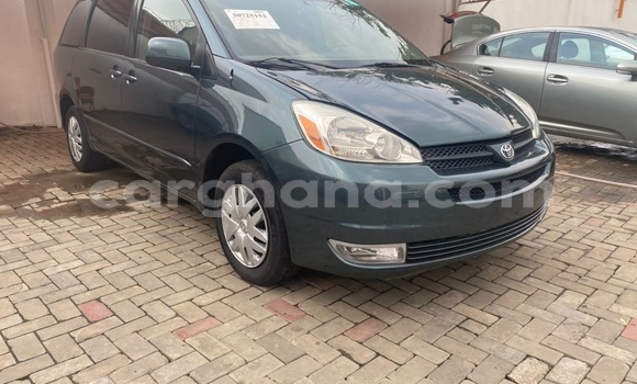 Sayi Na hannu Toyota Sienna Blue Mota in Tema a Greater Accra Sayi Na hannu Toyota Sienna Blue Mota in Tema a Greater Accra