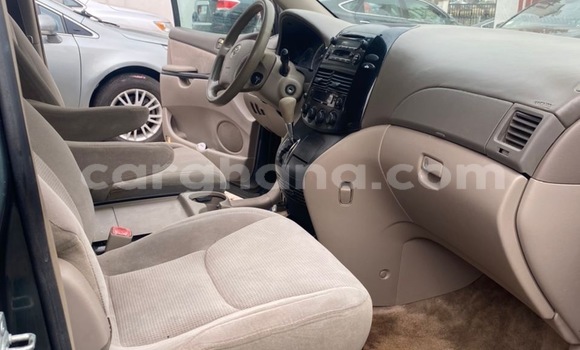 Sayi Na hannu Toyota Sienna Blue Mota in Tema a Greater Accra Sayi Na hannu Toyota Sienna Blue Mota in Tema a Greater Accra