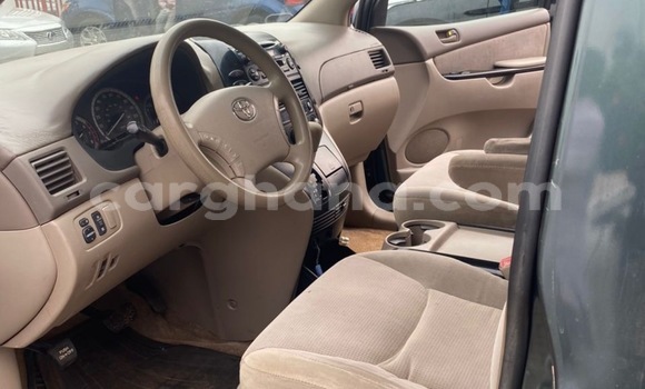 Sayi Na hannu Toyota Sienna Blue Mota in Tema a Greater Accra Sayi Na hannu Toyota Sienna Blue Mota in Tema a Greater Accra