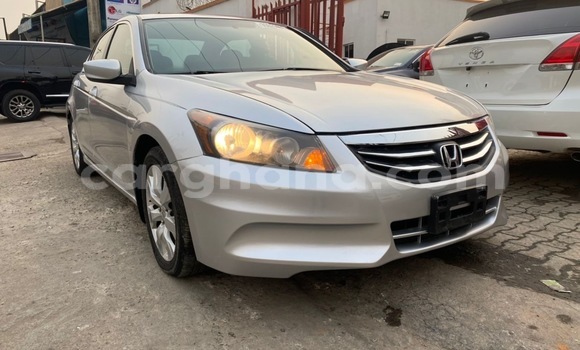 Ra Àlòkù Honda Accord Silver Ọkọ̀ in Tema ni Greater Accra