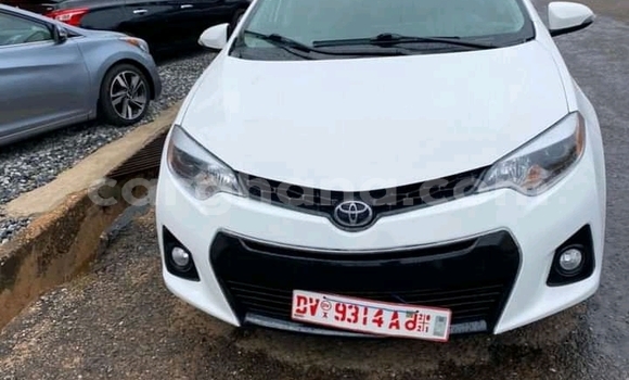 Buy Used Toyota Corolla White Car in Accra in Greater Accra