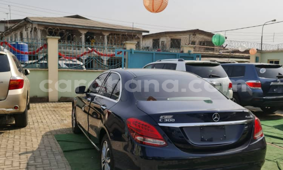 Ra Àlòkù Mercedes‒Benz E–Class Blue Ọkọ̀ in Tema ni Greater Accra Ra Àlòkù Mercedes‒Benz E–Class Blue Ọkọ̀ in Tema ni Greater Accra