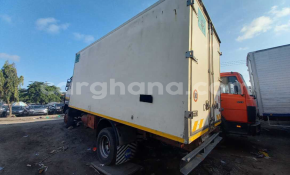 Buy Used Mercedes‒Benz Vito White Car in Tema in Greater Accra Buy Used Mercedes‒Benz Vito White Car in Tema in Greater Accra