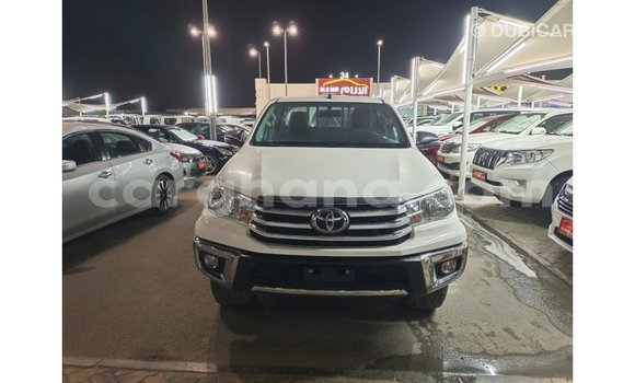Ra Imported Toyota Hilux funfun Ọkọ̀ in Import - Dubai ni Ashanti Ra Imported Toyota Hilux funfun Ọkọ̀ in Import - Dubai ni Ashanti