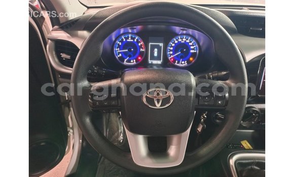 Ra Imported Toyota Hilux funfun Ọkọ̀ in Import - Dubai ni Ashanti Ra Imported Toyota Hilux funfun Ọkọ̀ in Import - Dubai ni Ashanti