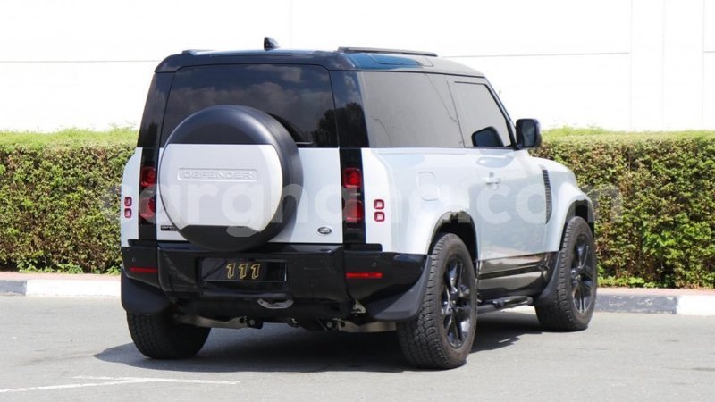 Big with watermark land rover defender ashanti import dubai 41505