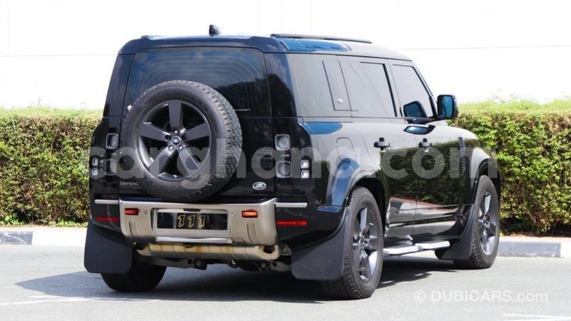 Big with watermark land rover defender ashanti import dubai 41509