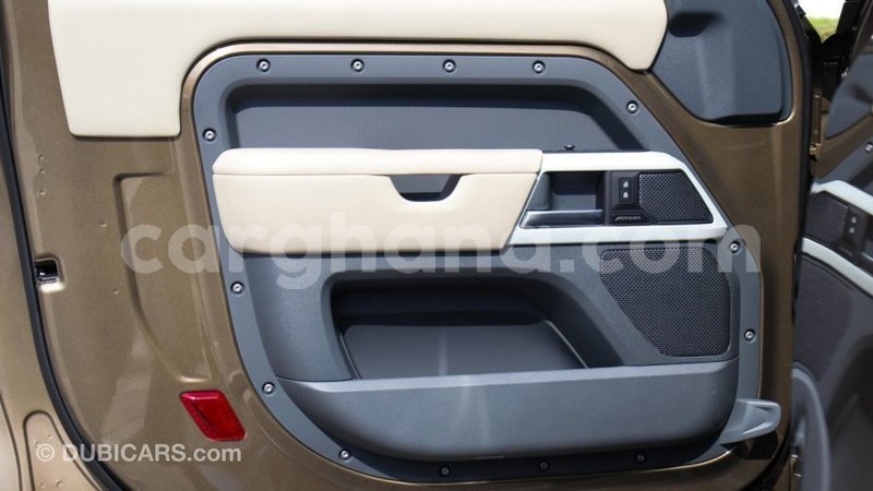 Big with watermark land rover defender ashanti import dubai 41511