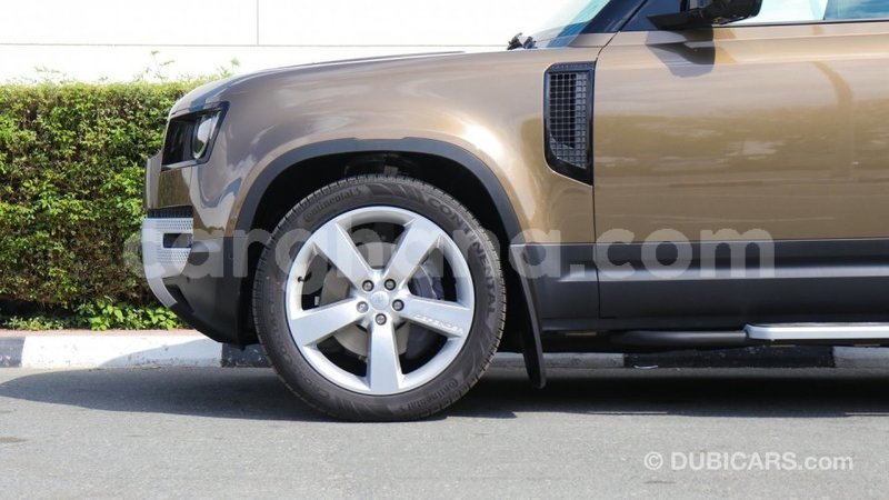 Big with watermark land rover defender ashanti import dubai 41511