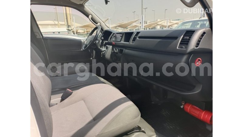 Big with watermark toyota hiace ashanti import dubai 41516