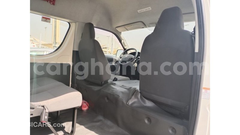 Big with watermark toyota hiace ashanti import dubai 41516