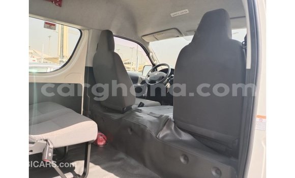Sayi Imported Toyota Hiace White Mota in Import - Dubai a Ashanti Sayi Imported Toyota Hiace White Mota in Import - Dubai a Ashanti
