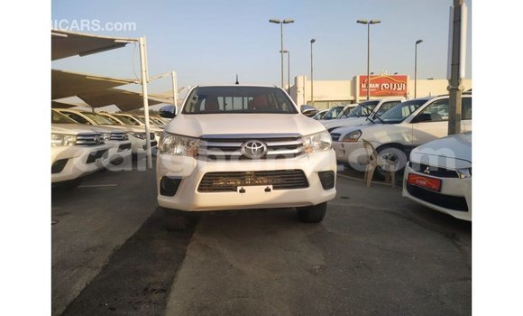 Ra Imported Toyota Hilux funfun Ọkọ̀ in Import - Dubai ni Ashanti Ra Imported Toyota Hilux funfun Ọkọ̀ in Import - Dubai ni Ashanti
