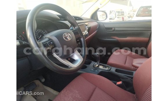 Ra Imported Toyota Hilux funfun Ọkọ̀ in Import - Dubai ni Ashanti Ra Imported Toyota Hilux funfun Ọkọ̀ in Import - Dubai ni Ashanti