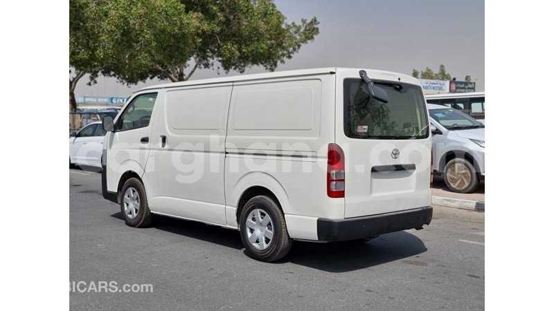 Big with watermark toyota hiace ashanti import dubai 41520