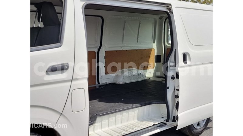 Big with watermark toyota hiace ashanti import dubai 41520