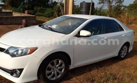 Buy Used Toyota Camry White Car in Sekondi–Takoradi Metropolitan in Western Buy Used Toyota Camry White Car in Sekondi–Takoradi Metropolitan in Western
