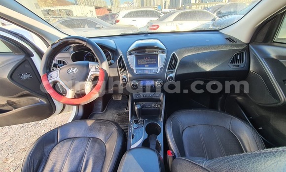 Sayi Imported Hyundai Tucson White Mota in Accra a Greater Accra Sayi Imported Hyundai Tucson White Mota in Accra a Greater Accra