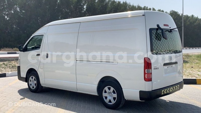 Big with watermark toyota hiace ashanti import dubai 41526