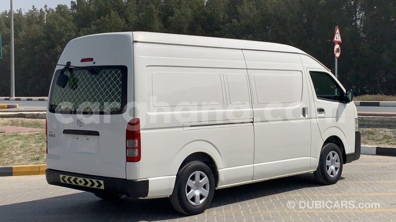 Big with watermark toyota hiace ashanti import dubai 41526