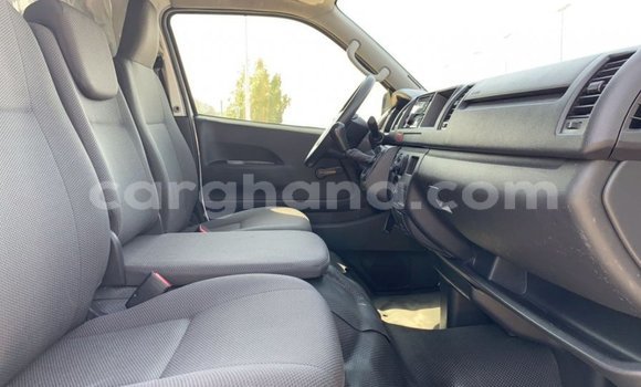 Buy Import Toyota Hiace White Car in Import - Dubai in Ashanti Buy Import Toyota Hiace White Car in Import - Dubai in Ashanti
