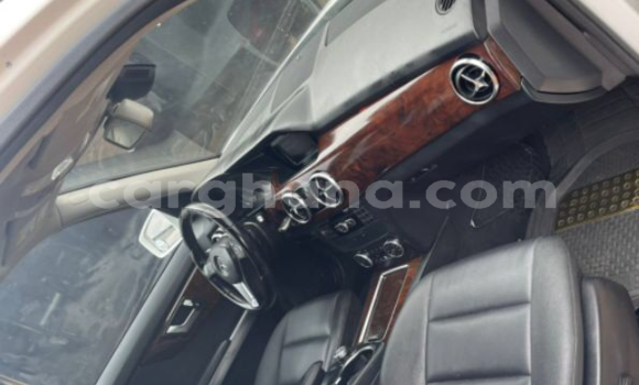 Sayi Na hannu Mercedes‒Benz GLK–Class White Mota in Tema a Greater Accra Sayi Na hannu Mercedes‒Benz GLK–Class White Mota in Tema a Greater Accra