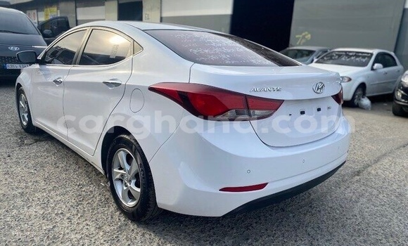Buy Used Hyundai Elantra White Car in Tema in Greater Accra Buy Used Hyundai Elantra White Car in Tema in Greater Accra