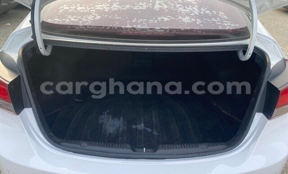 Buy Used Hyundai Elantra White Car in Tema in Greater Accra Buy Used Hyundai Elantra White Car in Tema in Greater Accra