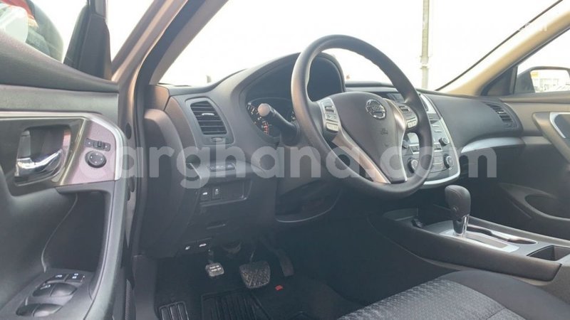 Big with watermark nissan altima ashanti import dubai 41562